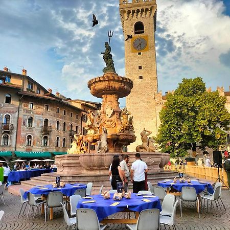 Appartamento Al Castello Trento Bagian luar foto