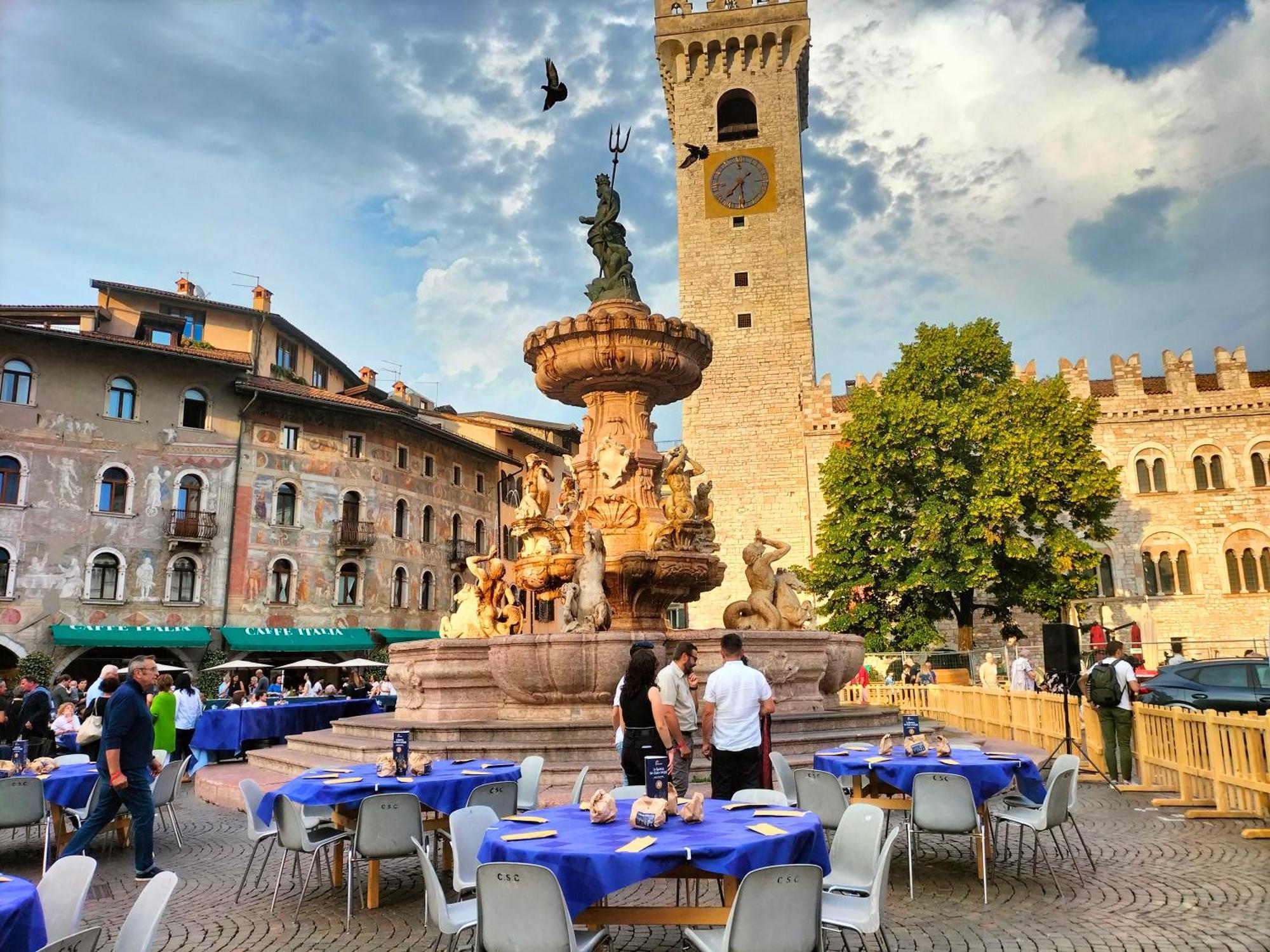 Appartamento Al Castello Trento Bagian luar foto